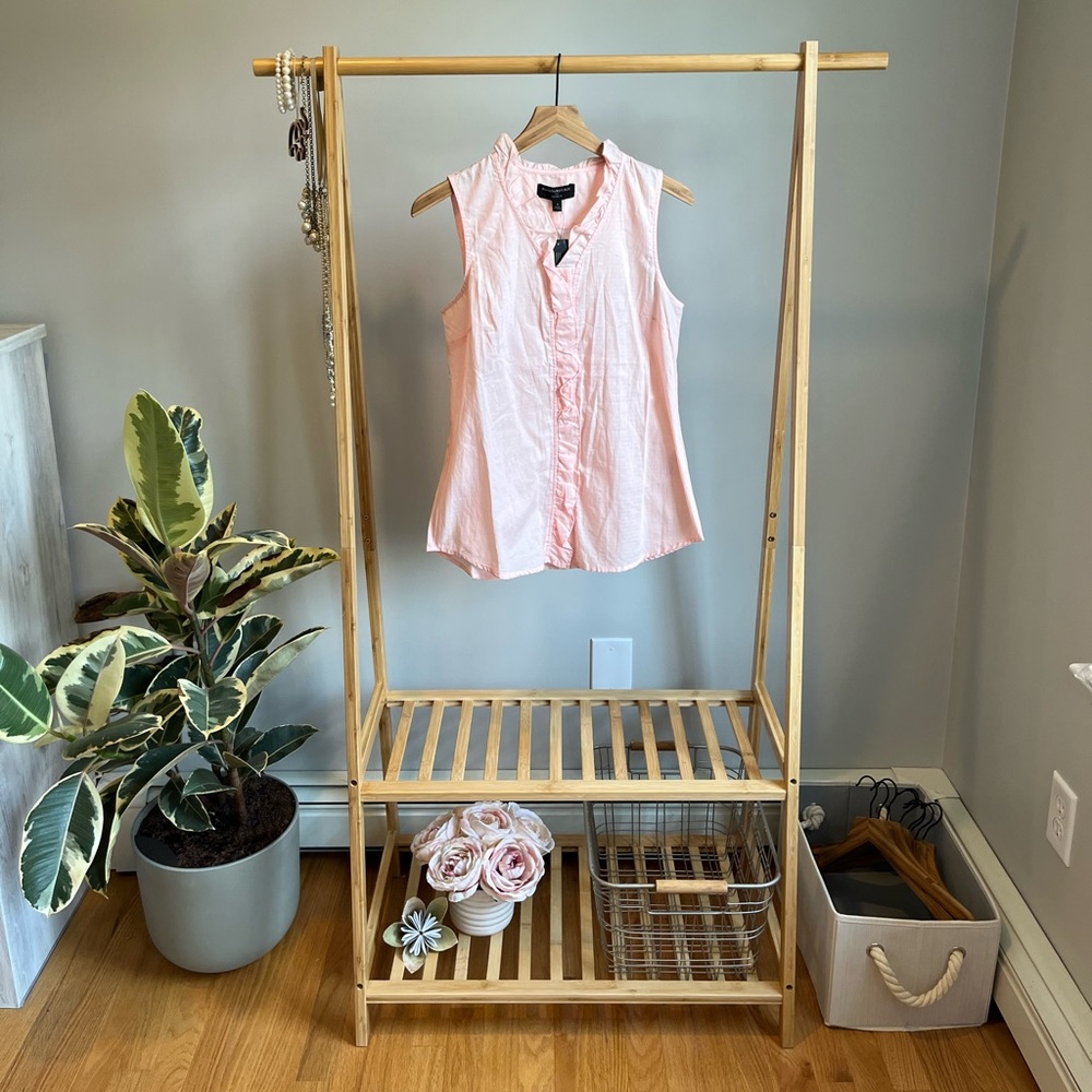 Banana Republic pink sleeveless tailored top